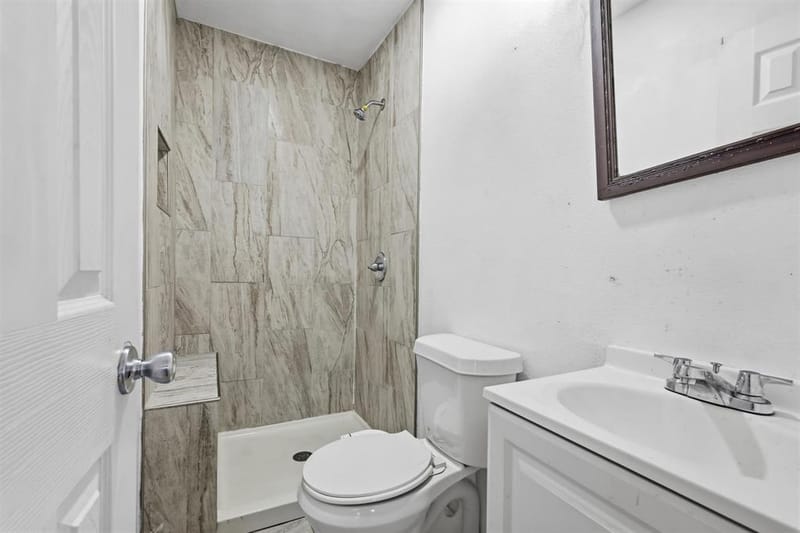 242 W Cober Drive, Grand Prairie TX 75051 - Photo 17