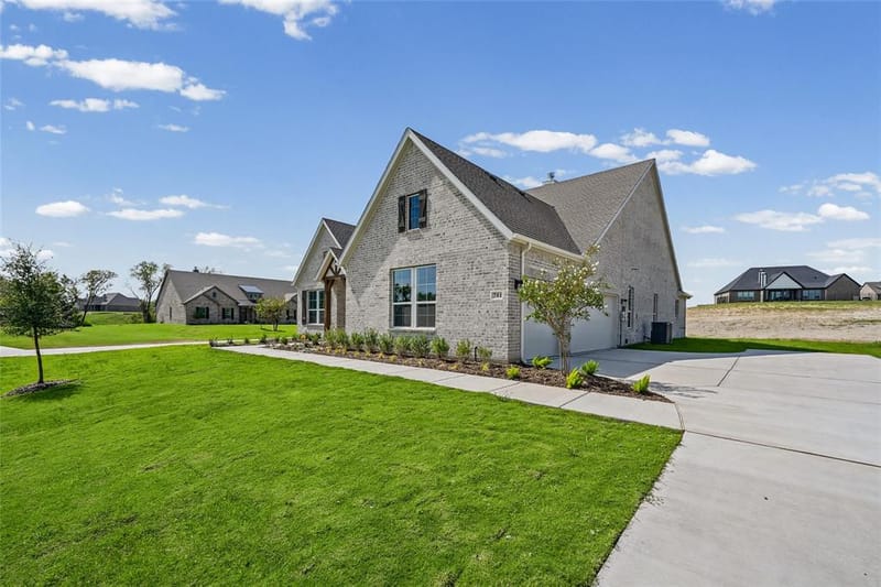 701 Water Side Drive, Van Alstyne TX 75495 - Photo 2