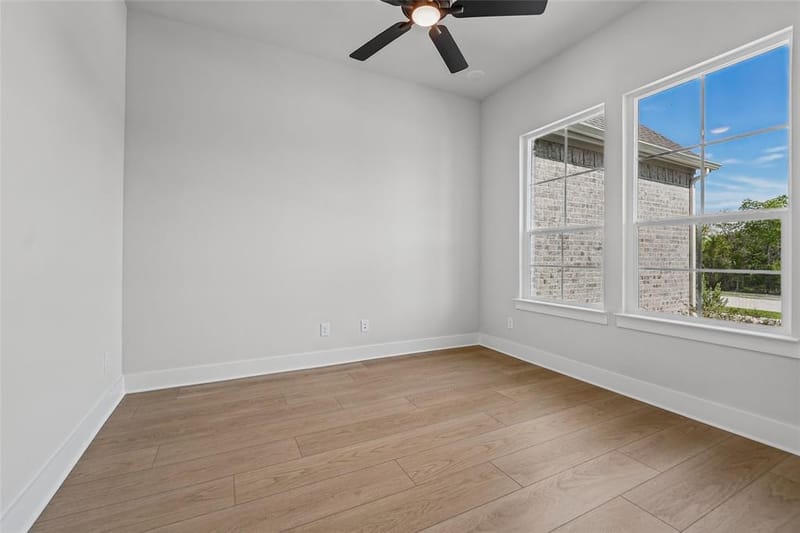 701 Water Side Drive, Van Alstyne TX 75495 - Photo 7