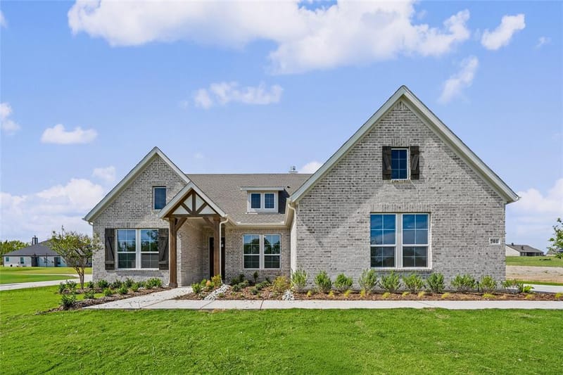 701 Water Side Drive, Van Alstyne TX 75495 - Photo 3