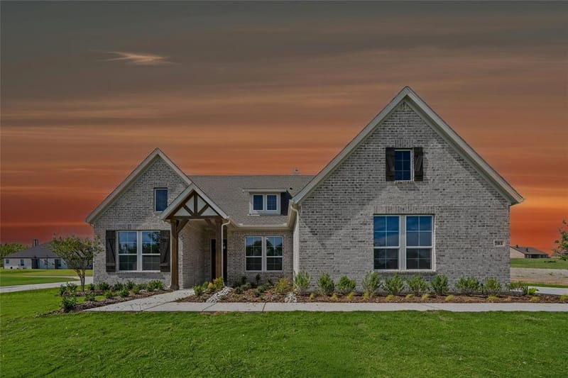 701 Water Side Drive, Van Alstyne TX 75495