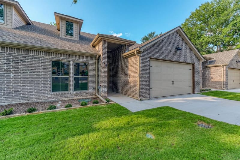 508 W 0AK Street, Weatherford TX 76086