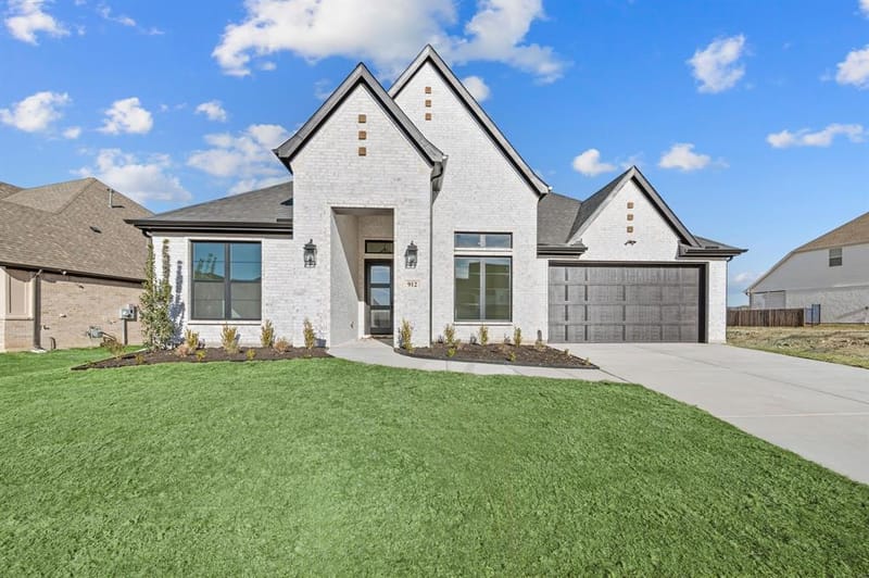 912 Highlands Avenue, Aledo TX 76008