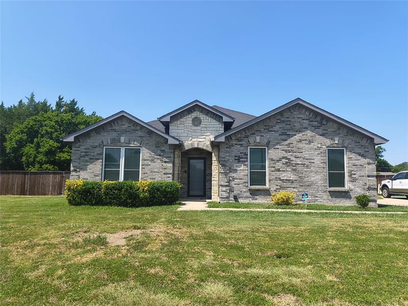 3027 Ames Road, Lancaster TX 75134