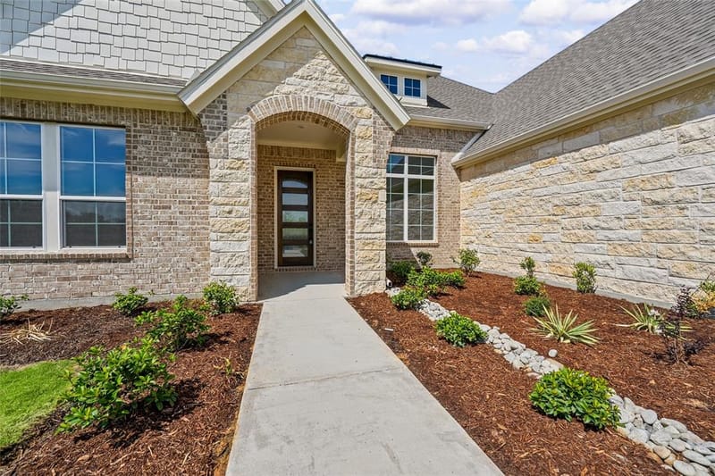 705 Water Side Drive, Van Alstyne TX 75495 - Photo 5