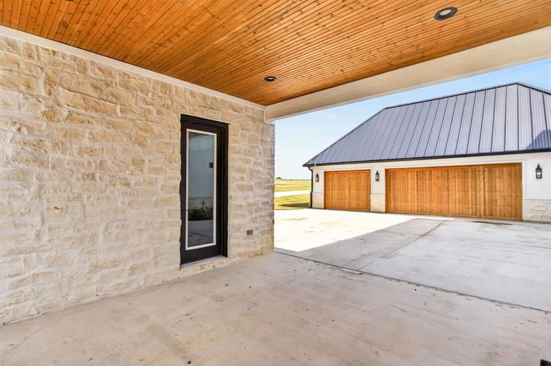 536 Royal Santana Run, Weatherford TX 76087 - Photo 10