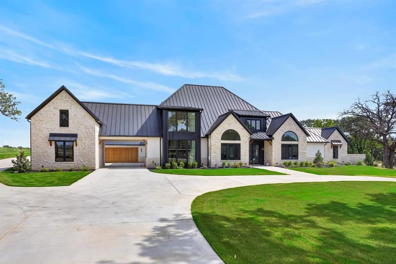 536 Royal Santana Run, Weatherford TX 76087 - Photo 4