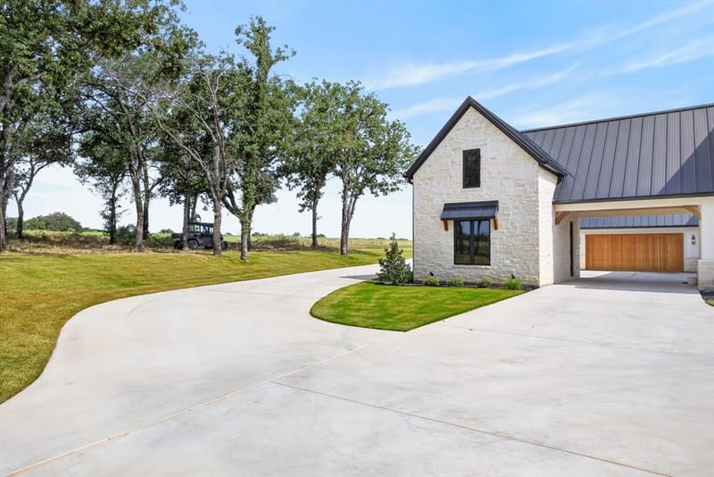 536 Royal Santana Run, Weatherford TX 76087 - Photo 8