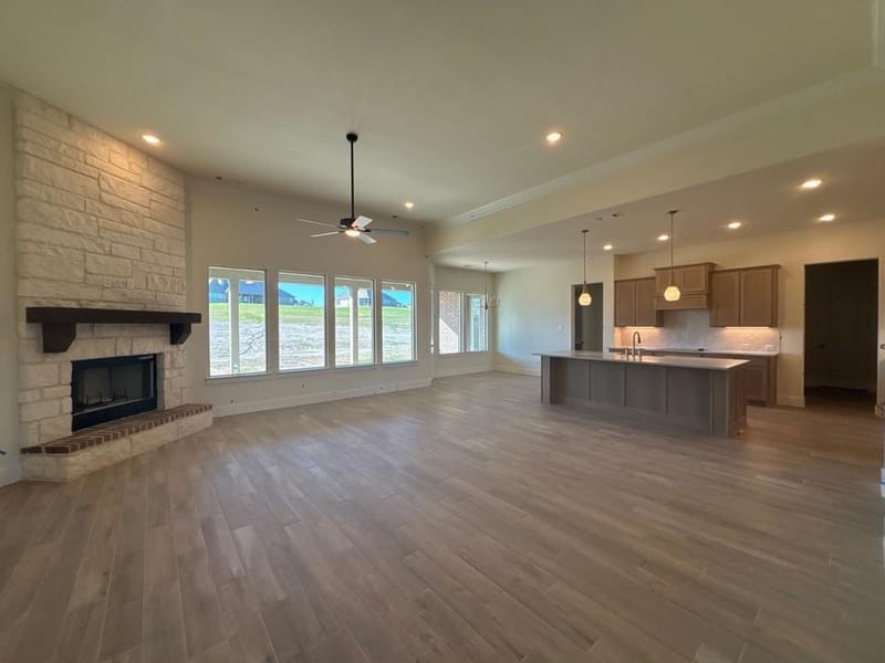 703 Water Side Drive, Van Alstyne TX 75495 - Photo 5
