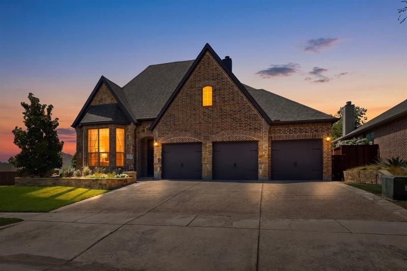 110 Highwood Avenue, Oak Point TX 75068