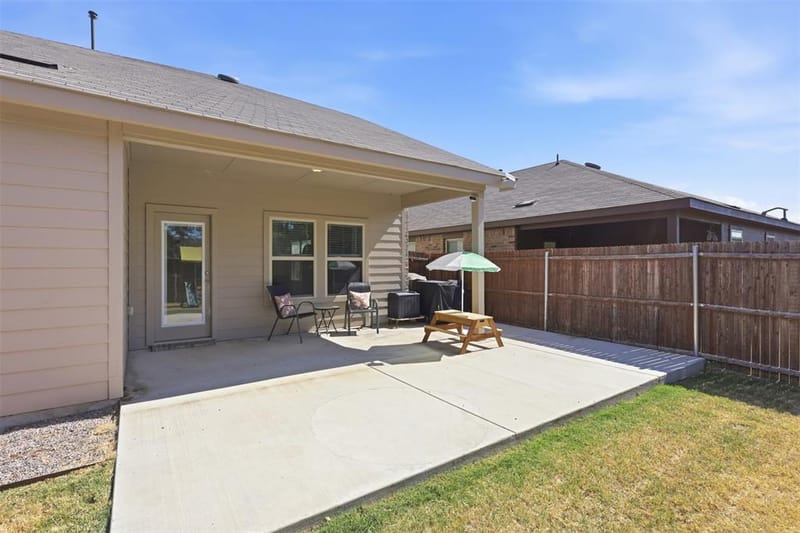 2200 Rustling Oaks Drive, Denton TX 76209 - Photo 36