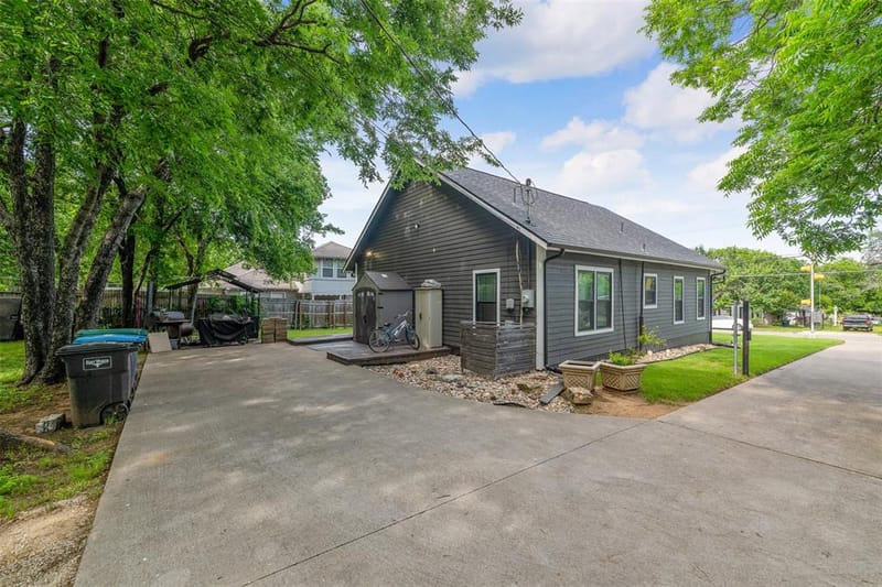 2832 Forest Avenue, Fort Worth TX 76112 - Photo 24