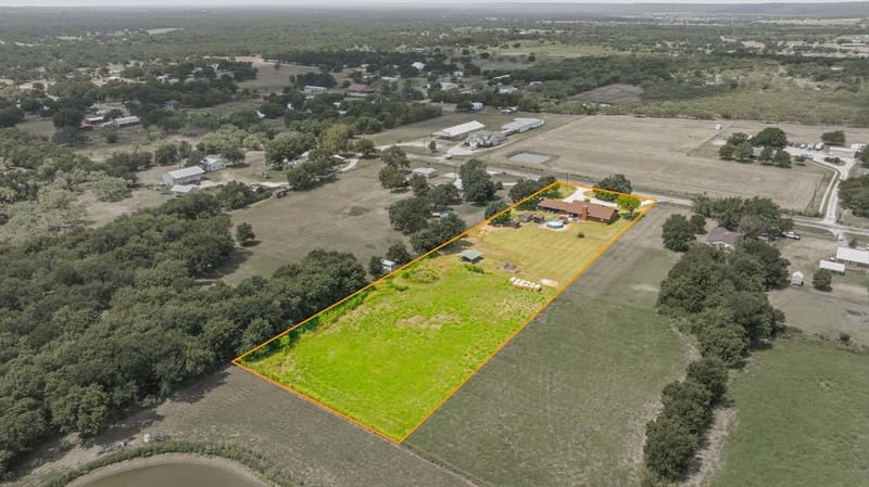 1642 Salesville Road, Mineral Wells TX 76067 - Photo 33
