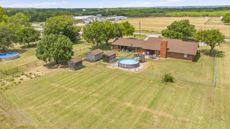 1642 Salesville Road, Mineral Wells TX 76067 - Photo 35