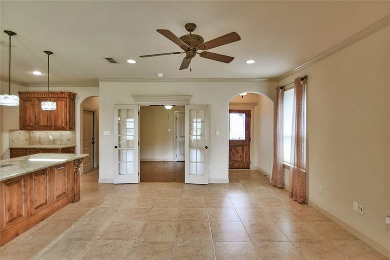 202 Captains Court, Granbury TX 76049 - Photo 7