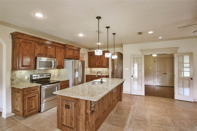 202 Captains Court, Granbury TX 76049 - Photo 15