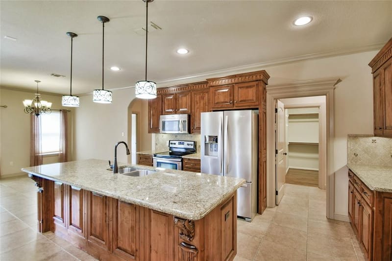 202 Captains Court, Granbury TX 76049 - Photo 11