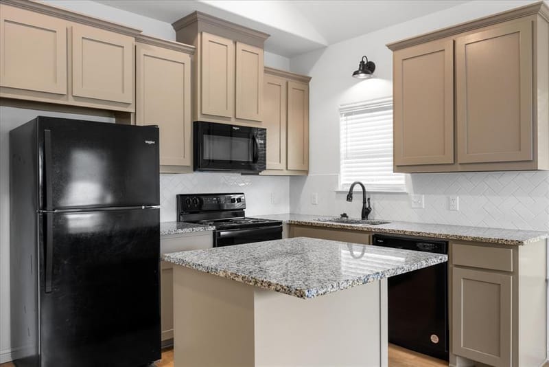 511 W 5th Street, Tolar TX 76476 - Photo 9