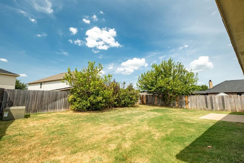 4605 Prairie Crossing Drive, Fort Worth TX 76244 - Photo 9