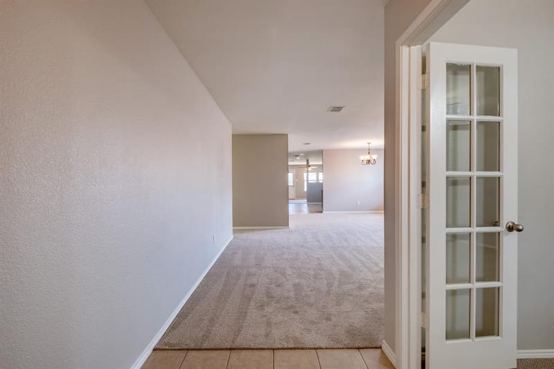 4605 Prairie Crossing Drive, Fort Worth TX 76244 - Photo 10