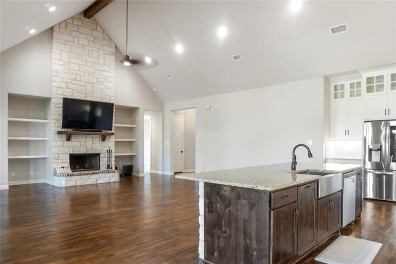 336 El Pescado Court, Godley TX 76044 - Photo 9