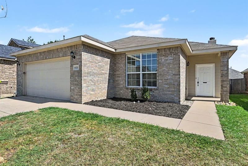 6321 Ferncreek Lane, Fort Worth TX 76179 - Photo 2