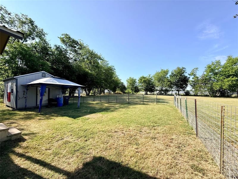 1133 Rs County Road 1525, Point TX 75472 - Photo 15