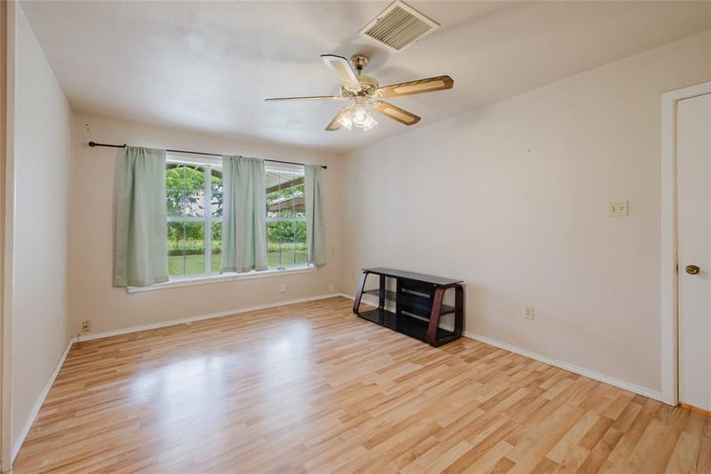 649 E Short Avenue, De Leon TX 76444 - Photo 18