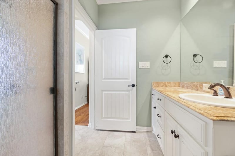 1904 Melbourne Drive, Pantego TX 76013 - Photo 23