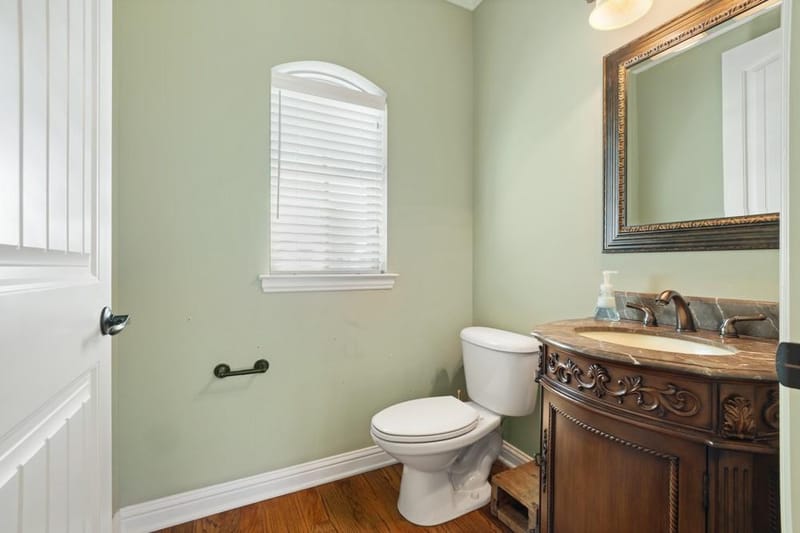 1904 Melbourne Drive, Pantego TX 76013 - Photo 18