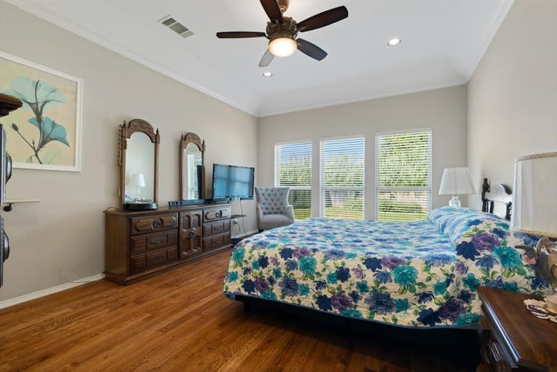1904 Melbourne Drive, Pantego TX 76013 - Photo 19