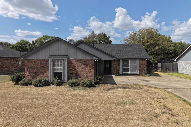 107 Modene Avenue, Waxahachie TX 75165 - Photo 2