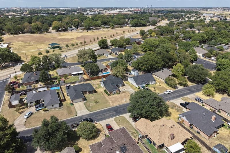 107 Modene Avenue, Waxahachie TX 75165 - Photo 3