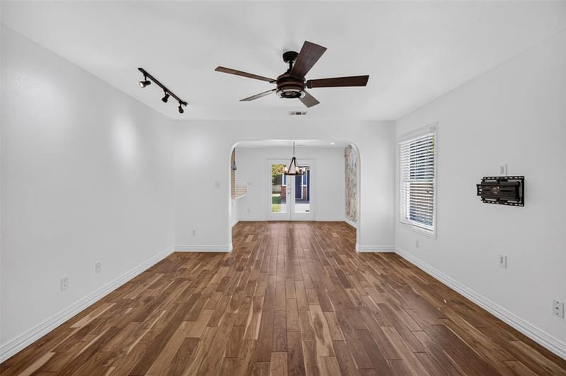 2205 College Avenue, Fort Worth TX 76110 - Photo 6