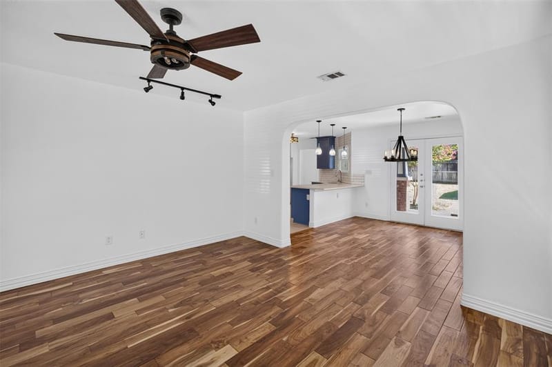 2205 College Avenue, Fort Worth TX 76110 - Photo 11