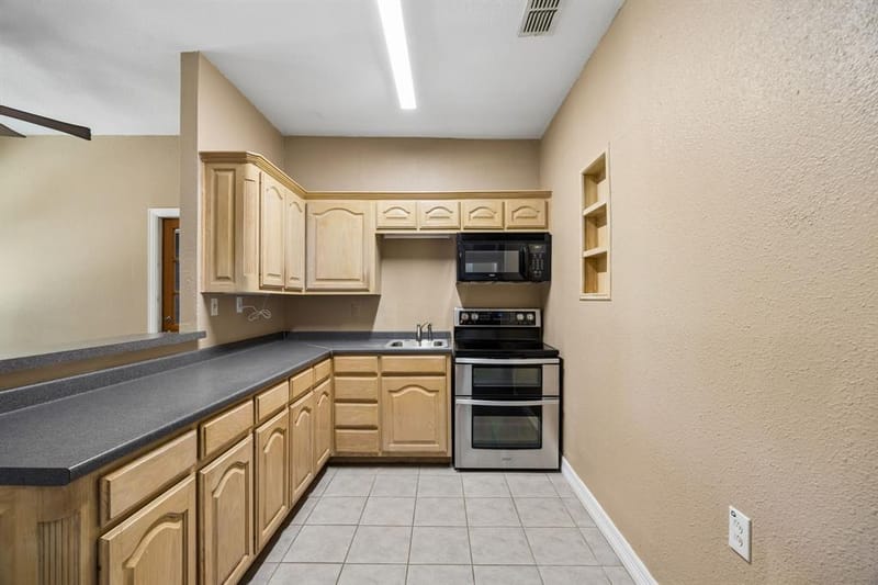 2412 Chickering Road, Cleburne TX 76031 - Photo 35