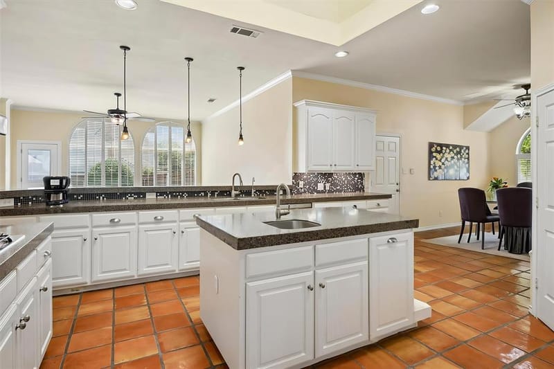 7710 Sweetgum Drive, Irving TX 75063 - Photo 7