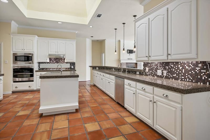 7710 Sweetgum Drive, Irving TX 75063 - Photo 24