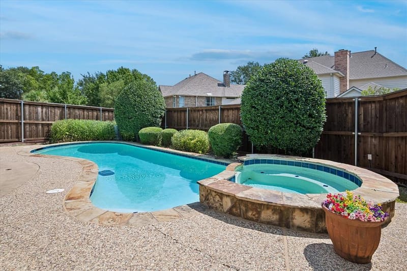 7710 Sweetgum Drive, Irving TX 75063 - Photo 37