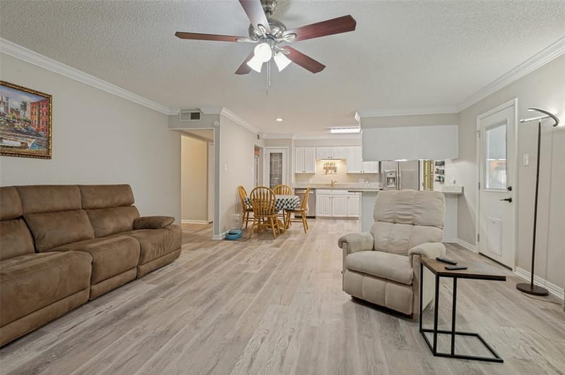 3217 Meadow Wood Lane, Bedford TX 76021 - Photo 7