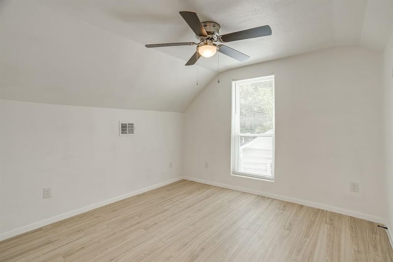 2214 Pearl Avenue, Fort Worth TX 76164 - Photo 12