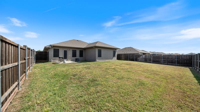 121 Willowbend Loop, Mabank TX 75147 - Photo 5