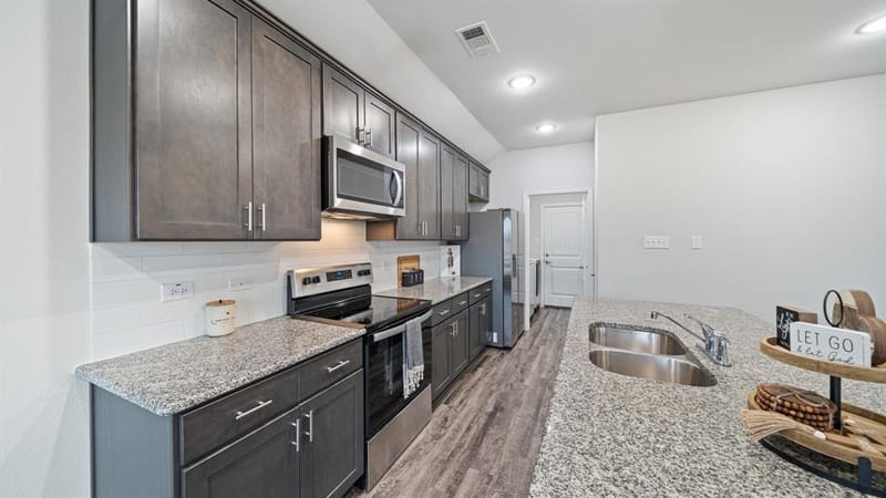 121 Willowbend Loop, Mabank TX 75147 - Photo 15