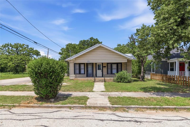 1317 Avenue C, Brownwood TX 76801 - Photo 18