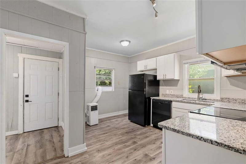 1317 Avenue C, Brownwood TX 76801 - Photo 8
