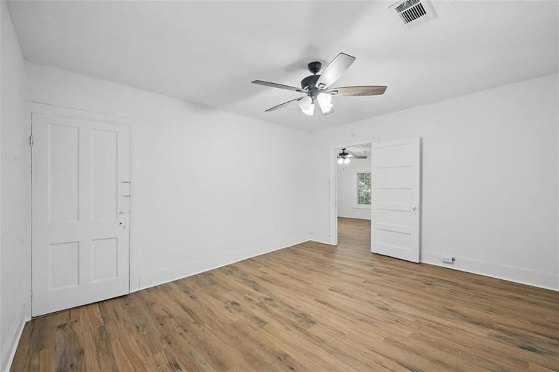 906 E Houston Street, Sherman TX 75092 - Photo 11