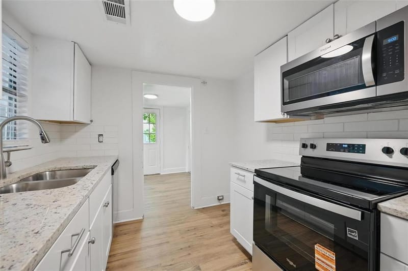 906 E Houston Street, Sherman TX 75092 - Photo 4