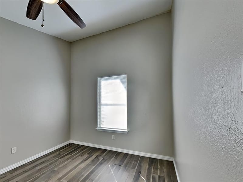1621 Scottsdale Drive, Arlington TX 76018 - Photo 6
