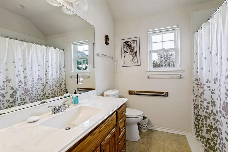 1425 Tobie Layne Street, Benbrook TX 76126 - Photo 16