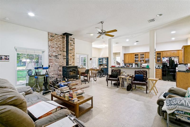 1425 Tobie Layne Street, Benbrook TX 76126 - Photo 4